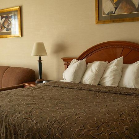 Hotel Topeka At City Center Esterno foto