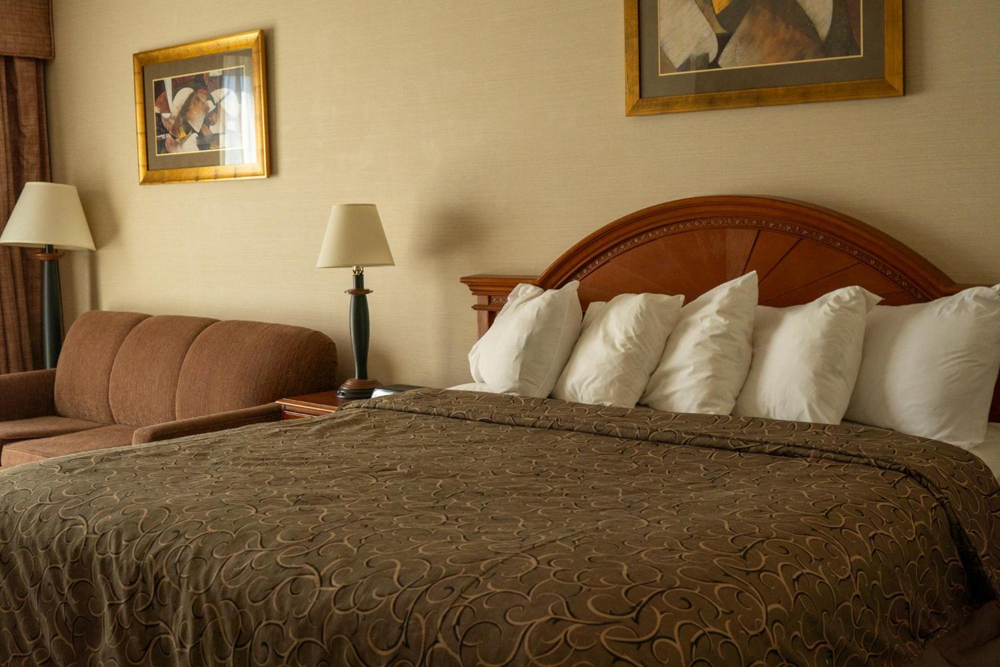 Hotel Topeka At City Center Esterno foto